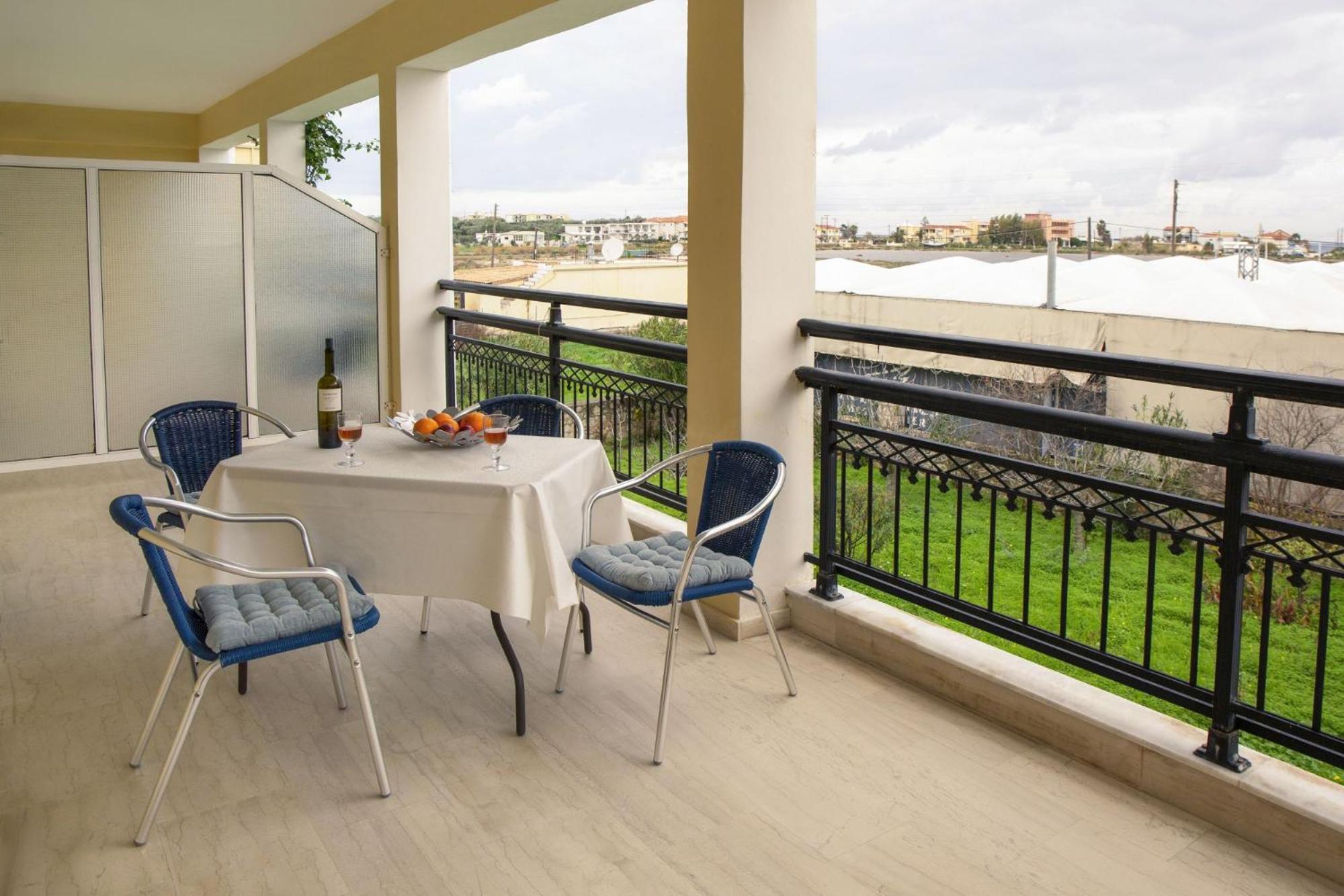 Searocco Studios & Apartments - Close To Alykes Center, By Zantewize ภายนอก รูปภาพ